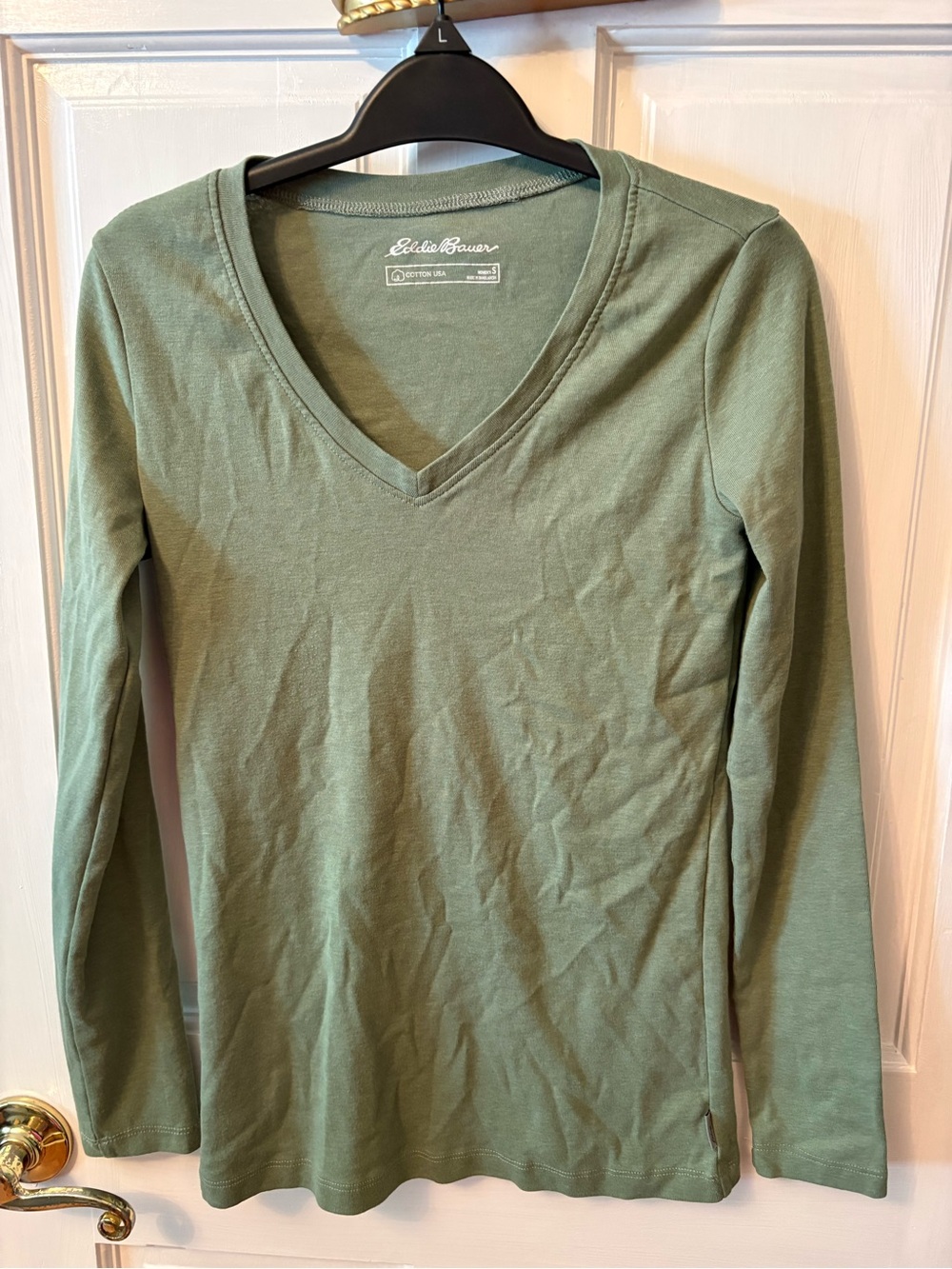Eddie Bauer V-Neck Long Sleeve Top in Sage